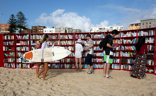 Foto: Livros na praia